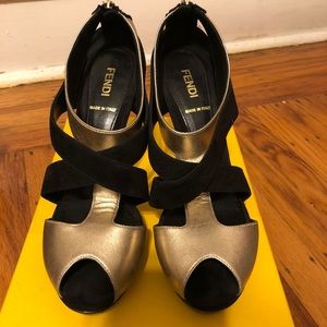 Fendi Spuntata Camoscio Heel - Black/Gold - 37.5